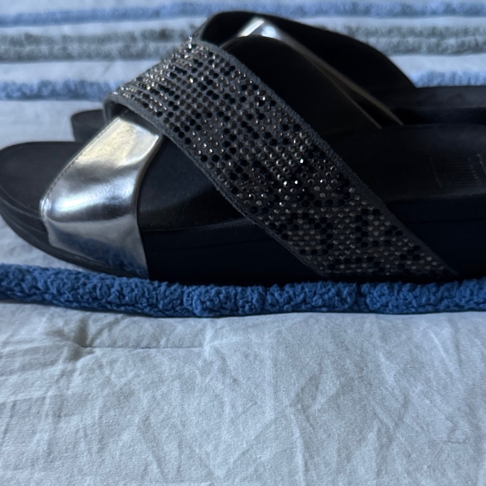 Like New Fitflop Brand Black and Silver Slide Sandals Size 10 - Picture 4 of 5